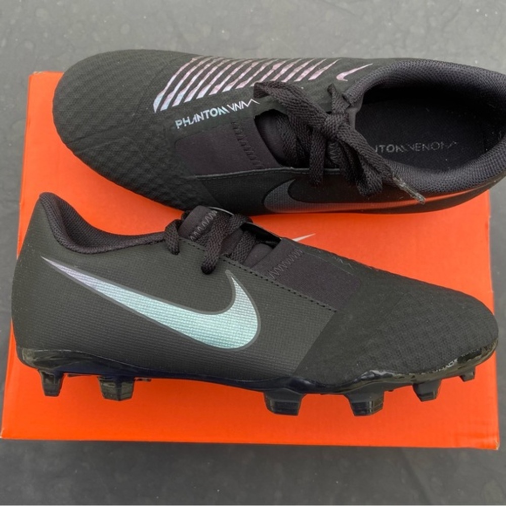 Nike Jr Phantom Venom Academy FG  ⚽️ socce…